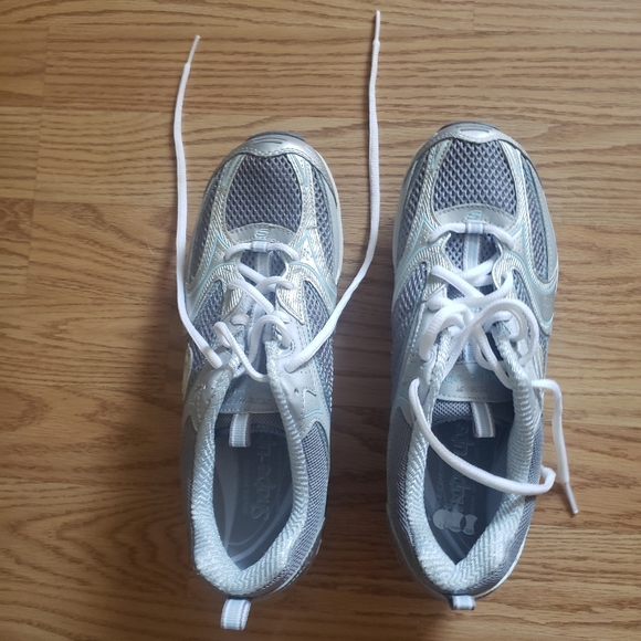 Sketches Shaped up - Picture 2 of 11